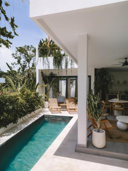 Villa Onuk Canggu, Забронировать  Отели провинции Бали с парковкой, Парковка