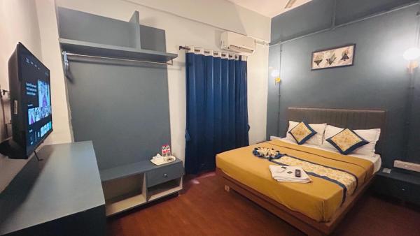 Hotel Cozy Inn, Забронировать  Kālundri штат Махараштра