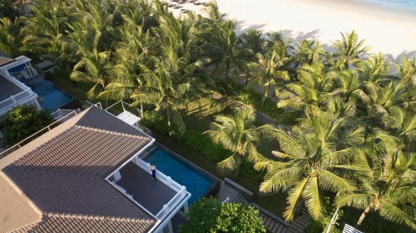 Abogo Premier Village Beachfront Da Nang, Забронировать  Отели Дананга муниципалитета с завтраком, рядом с My An Beach, Завтраки