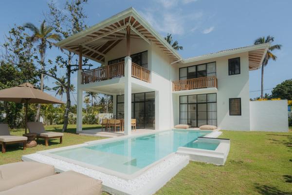 Solana Villa, Забронировать  Отели Округа Галле с парковкой, Парковка