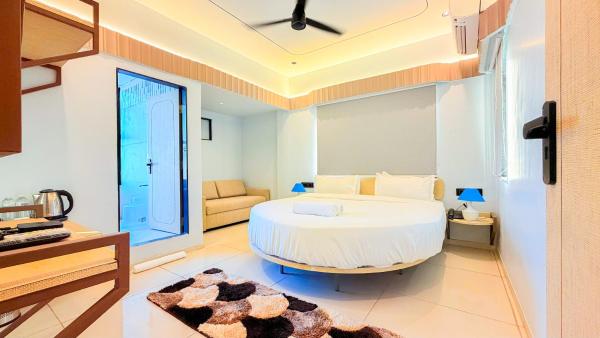 Hotel Nova Wave, Забронировать  Раджкот штат Гуджарат