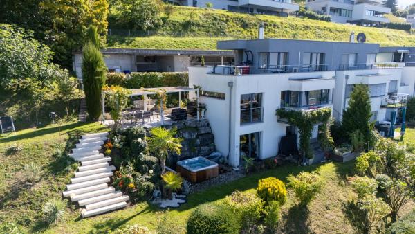 Spacious 3-Bedroom Villa in Montreux by GuestLee, Забронировать  Монтрё Lavaux