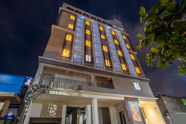 Hotel Helixo Classic Kompally, Забронировать  Отели Hyderabad Region с парковкой, Парковка