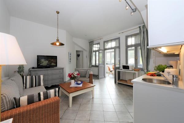 Brise Villa Elbflorenz App 03, Забронировать  Отели Банзин с парковкой, Парковка