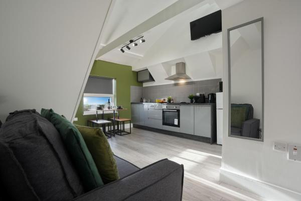 Olive Branch Apartments - Stylish Studio & 1 Bed Deluxe Apartments in the Heart of Broomhill - Hosted by Stay Host Save, Забронировать  Отели Шефилд с парковкой, Парковка