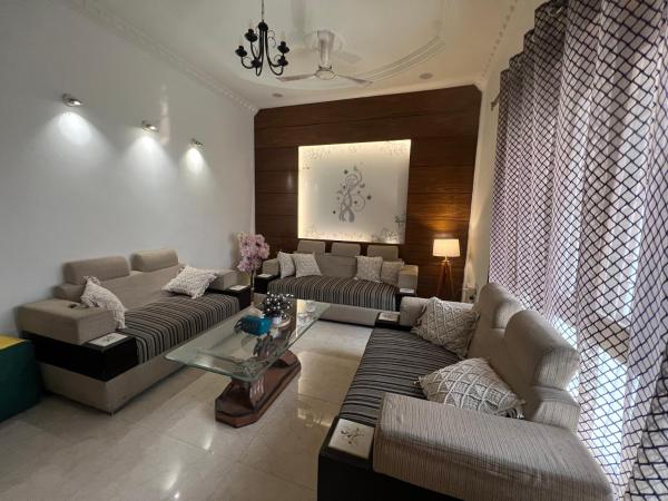 Baithak homestay, Забронировать  Лакхнау штат Уттар-Прадеш