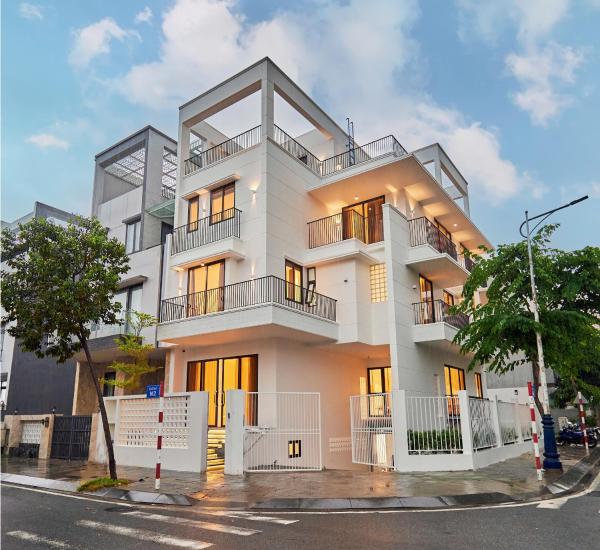 Villa Mystery Saigon, Забронировать  Отели Хошимина с парковкой, Парковка