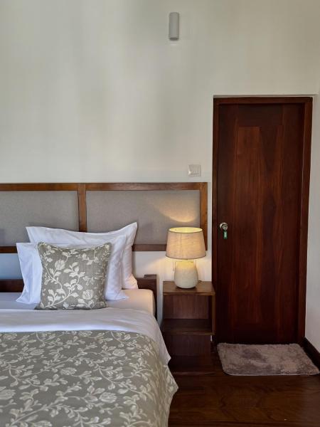Luxe Hideaway, Забронировать  Отели Коломбо с парковкой, Парковка