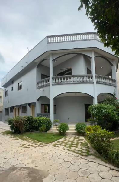Maison Ophir - Villa basse moderne, Забронировать  Котону 