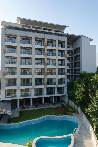 Soaltee Westend Lakeside Pokhara, Забронировать  Отели провинции Гандаки-Прадеш с бассейном, Бассейн