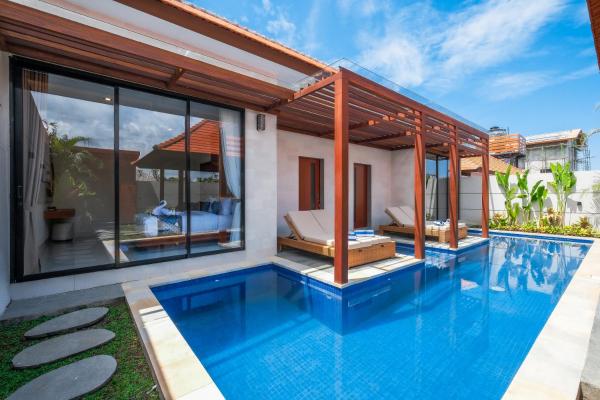 Three Brothers Munggu Villas and Suites Seseh Beach, Забронировать  Отели Переренан с бассейном, Бассейн