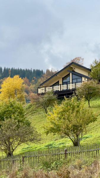 Mountain soul hub, Забронировать  Отели Krasnik с парковкой, Парковка