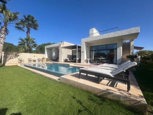 Villa d'exception avec piscine et vue panoramique, Забронировать  Отели Марракеш-Тенсифт-Эль-Хауз с бассейном, Бассейн