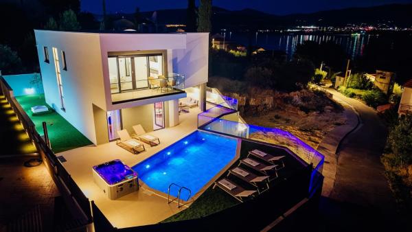 SEAPHORIA Luxury Modern Villa, Забронировать  Арбания 
