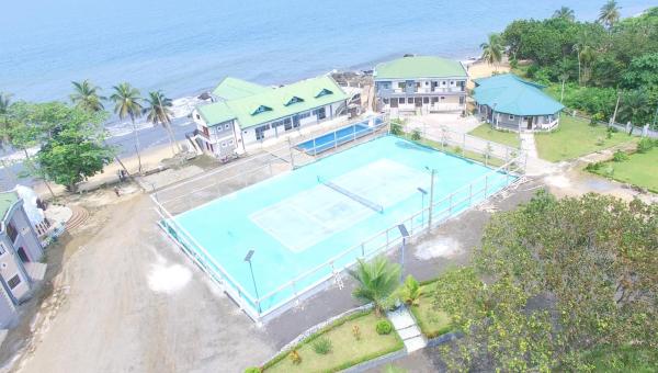 Milo & Aby Resort, Le Mar, Забронировать  Отели Криби с бассейном, Бассейн