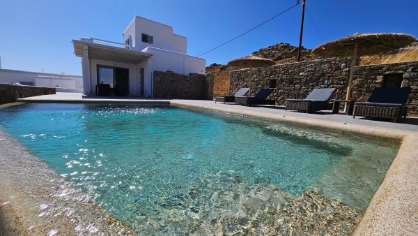 Aether Mykonos 3BR Villa with Serene Port & Town Views, Забронировать  Тоурлос остров Миконос