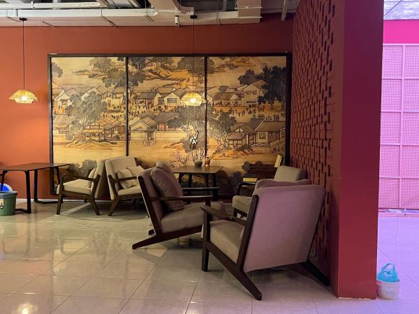 Tea time B&B 叙茶时光客栈, Забронировать  Отели Луангпхабанг с парковкой, рядом с Night Market, Парковка