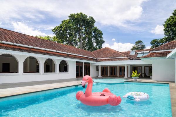 The Kamalaya Hotel Garden & Wedding House, Забронировать  Бандунг Бандунг, рядом с West Java Cultural Park