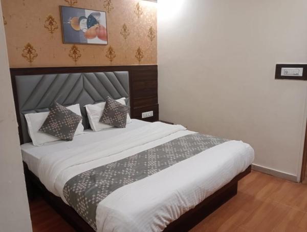 Hotel Stay Times, Забронировать  Ахмадабад штат Гуджарат