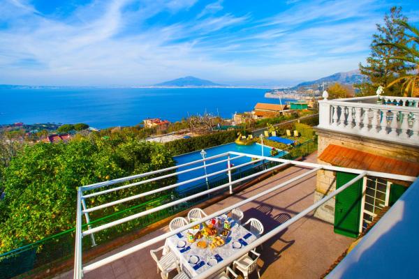 Villa Luisa seaview and pool, Забронировать  Отели Сант-Агата-суи-Дуэ-Гольфи с парковкой, Парковка