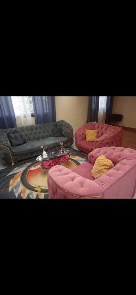Villa de luxe LE HAVRE DE JOIE ET DE PAIX 300m2 de superficie Wifi illimité forage et grande cour pour garer plusieurs voitures ou organisation celebrations, Забронировать  Дуала Wouri, рядом с Комплекс «Санта-Лусия»