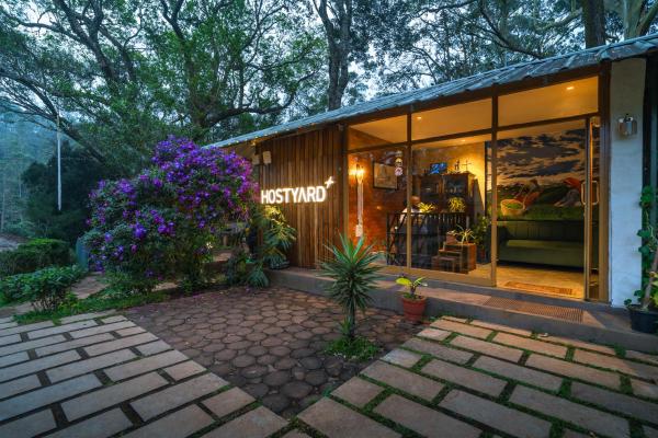 Hostyard Plantation Hostel, Забронировать  Сурянелли штат Керала