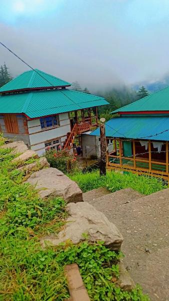 Mountain Melody Homestay & Cafe, Забронировать  Sainj Химачал-Прадеш