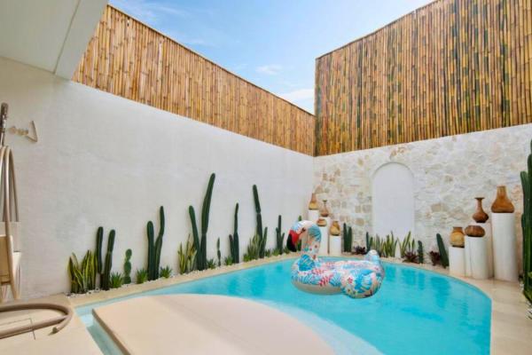 Ratimaya Lovely 1 BR Private Pool Villa, Забронировать  Отели Улувату с парковкой, Парковка
