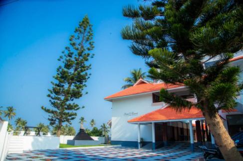 Ocean Queen Palace Kovalam, Забронировать  Тривандрам штат Керала
