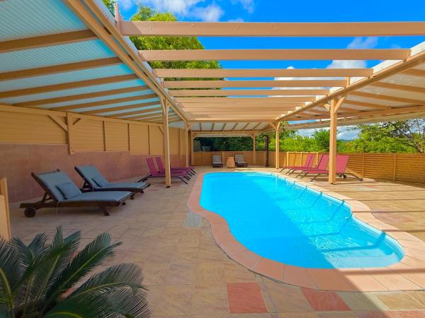 Villa Case Bourbon Piscine, Fitness et Jeux, Забронировать  Ле-Марэн Мартиника