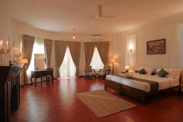 The Hundred House by Kisah Stays, Забронировать  Отели Wayanad Region с парковкой, Парковка