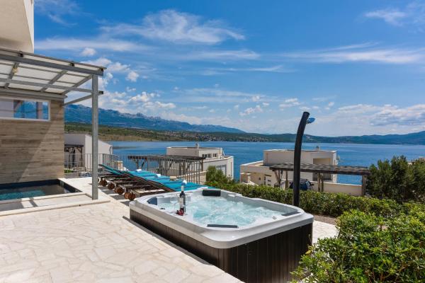Villa Costabella with heated pool