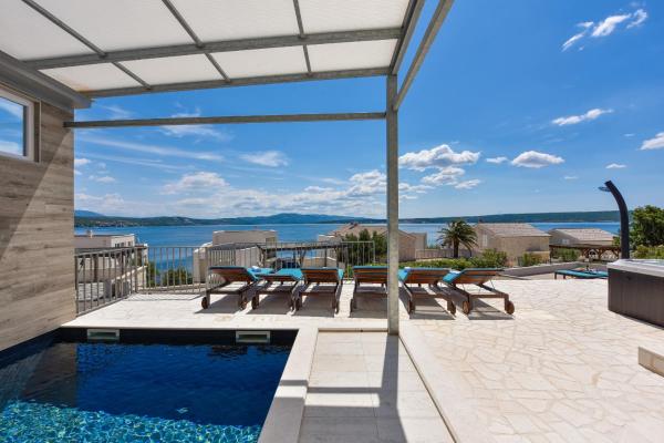 Villa Costabella with heated pool