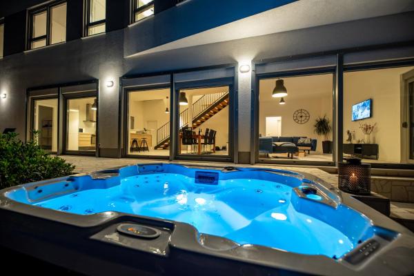 Villa Costabella with heated pool