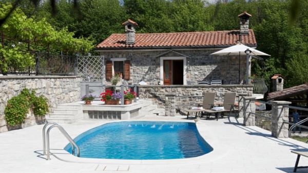 Villa Nature Escape by Villas Guide, Забронировать  Отели Приморско-Горанской жупания с парковкой, Парковка
