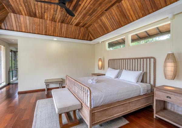ESTUVILLA by Serenity 2BR & Private Pool in Ubud, Забронировать  Тампак Сиринг Гианьяр