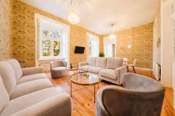 Stylish 5BR Apartment in Central Lisbon, Забронировать Апартаменты/квартира Лиссабон Эстремадура