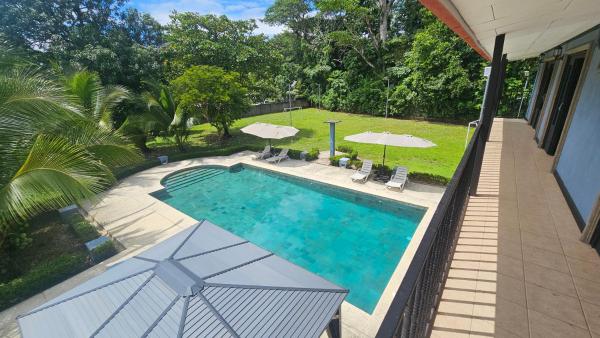 Casa Lapa Herradura con piscina grande privada, Забронировать  Эррадура Пунтаренас