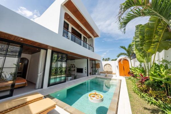 Valaya - 3BR Villa near Canggu, Забронировать  Отели провинции Бали с парковкой, Парковка