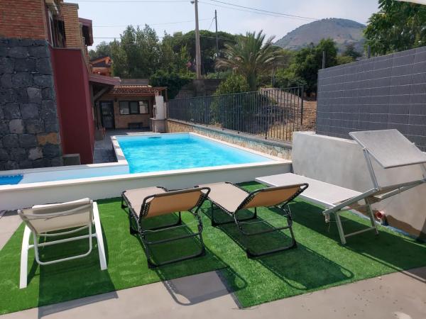 Giardino d\Estate - Villa con piscina, Забронировать  Дзафферана-Этнеа Этна