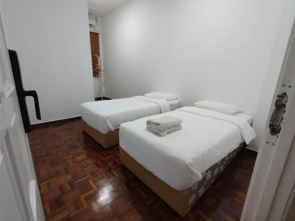 YNY Guest House, Забронировать  Куантан Паханг