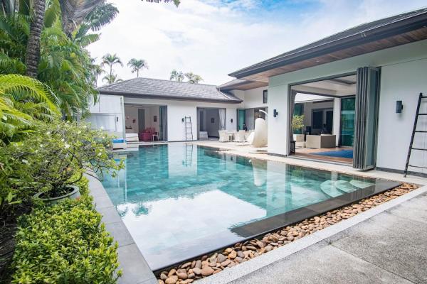 Luxury Pool Villa a Short Walk from Bangtao Beach, Забронировать  Пляж Банг Тао Пхукет