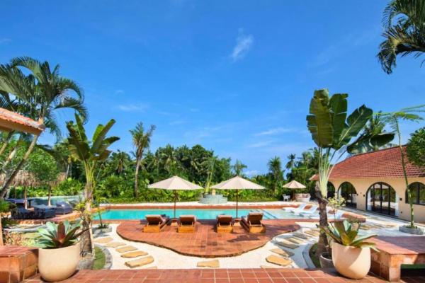 Neona Spacious 4 BR Private Pool Villa, Забронировать  Танах-Лот 