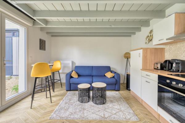 Bright modern studios just minutes from Paris, Забронировать  Исси-ле-Мулино Аньер-сюр-Сен