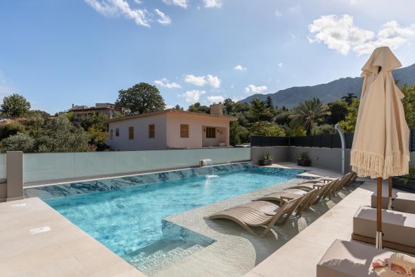 Stone Heaven Luxury Villa with Private Heated Pool, Забронировать  Kournás Апокоронас