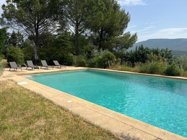 Nouveauté Villa pour 10 Personnes avec Piscine, Pétanque au Coeur des Oliviers de Provence, Забронировать  Отели Bandol Wine Route с парковкой, Парковка