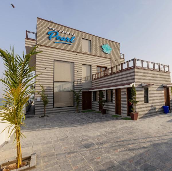 The Coastal Pearl, Забронировать  Отели Карачи с бассейном, Бассейн