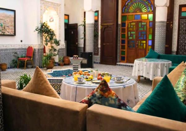Riad Dar Babouche, Забронировать  Отели Феса с парковкой, рядом с Medersa Bouanania, Парковка