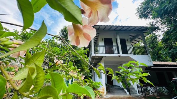 Wannihami Home Stay, Забронировать  Отели Сигирия с парковкой, Парковка