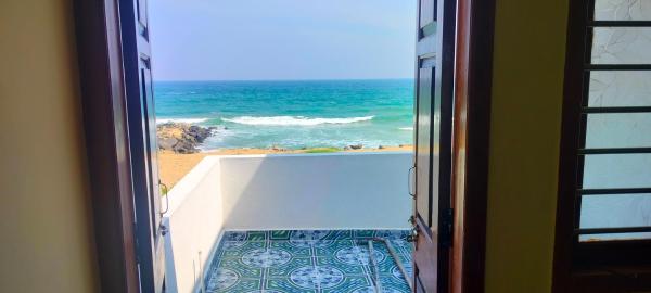 Sunrise Sea View 2BHK Villa, Забронировать  Отели Пондичерри с парковкой, Парковка